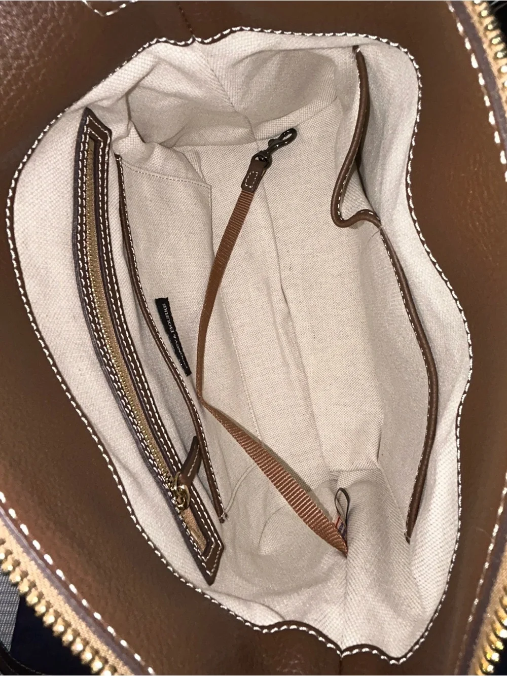 Like new Dooney & Bourke Sorrento Satchel